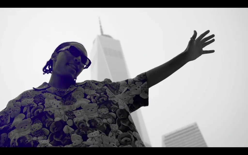 Agyei apresenta clipe de “I Hate Being Alone” gravado em Nova York